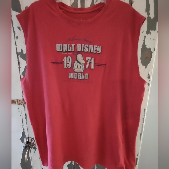 DISNEY PARKS XXXL SLEEVELESS TEE - Picture 1 of 7